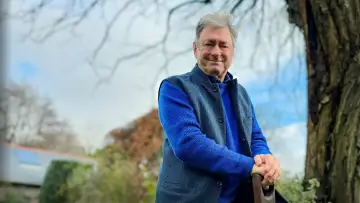 Backdrop for the TV series "Alan Titchmarsh