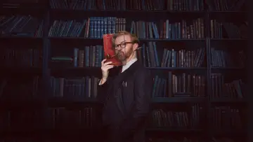 Backdrop for the TV series "Bookish" #1536978