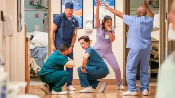 Backdrop к сериалу "St. Denis Medical" #1354930