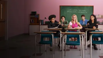 Backdrop к сериалу "Elle" #1341170