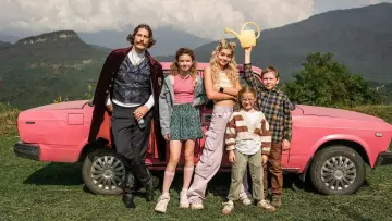 Backdrop for the TV series "Curious Varvara" #1604642