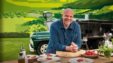Backdrop for the TV series "Tom Kerridge Cooks..." #1228560
