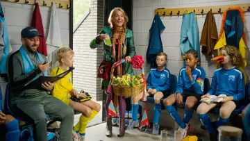 Backdrop for the TV series "Football Parents" #1561458
