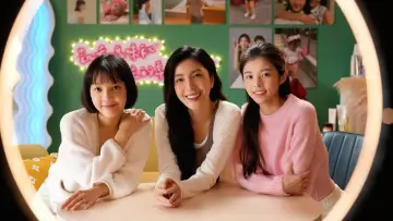 Backdrop for the TV series "Keeping Mum" #1550176