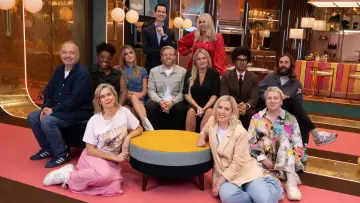 Backdrop for the TV series "LOL: Last One Laughing UK" #1484930