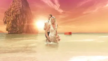 Backdrop for the TV series "Stranded on Honeymoon Island" #1716974