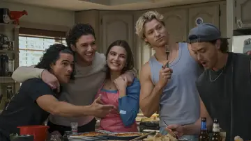 Backdrop к сериалу "Off Campus" #1216892