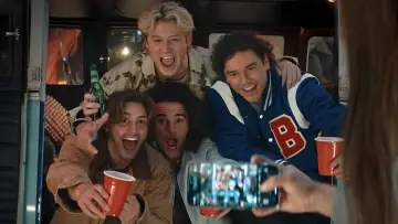 Backdrop к сериалу "Off Campus" #1216910