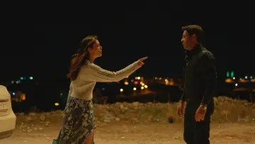 Backdrop к сериалу "Far Away" #1310484