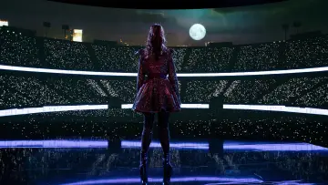 Backdrop for the TV series "Vampirina: Teenage Vampire" #1392689