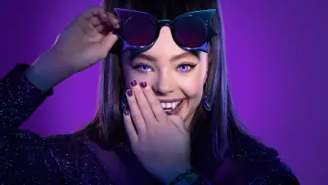 Backdrop for the TV series "Vampirina: Teenage Vampire" #1392690