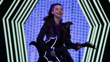 Backdrop for the TV series "Vampirina: Teenage Vampire" #1392692