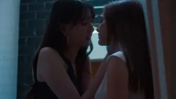 Backdrop к сериалу "Girl Rules" #1474082