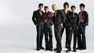 Backdrop for the TV series "A Controversial Entertainer" #1512708