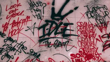 Backdrop for the TV series "(G)I-DLE