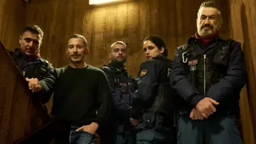 Backdrop for the TV series "Public Disorder" #1487709