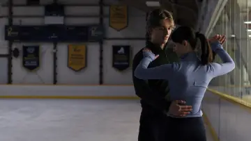 Backdrop к сериалу "Finding Her Edge" #1436094