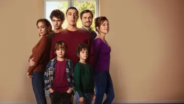 Backdrop for the TV series "My Family" #1473818