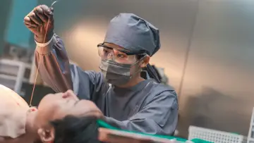 Backdrop for the TV series "Hunter with a Scalpel" #1494022