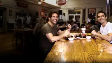 Backdrop for the TV series "No Taste Like Home with Antoni Porowski" #1494006