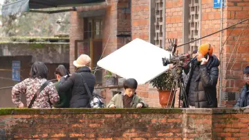 Backdrop for the TV series "My Sweet Home" #1549474
