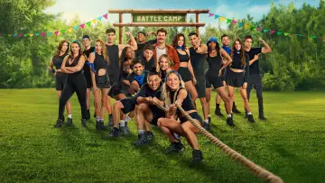 Backdrop for the TV series "Battle Camp" #1672434