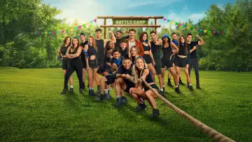 Backdrop for the TV series "Battle Camp" #1672437