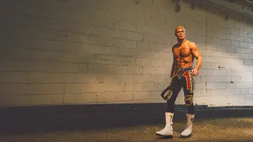 Backdrop к сериалу "WWE: Unreal" #1438289