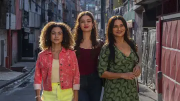 Backdrop к сериалу "Three Graces" #1391752