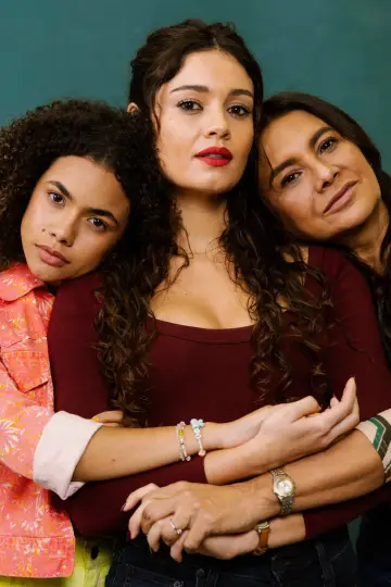 Poster к сериалу "Three Graces" #1391760