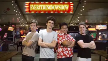 Backdrop for the TV series "Everything Now Show" #1424607