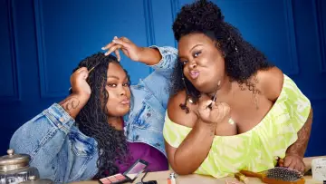 Backdrop for the TV series "1000-lb Roomies" #1228596