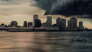 Backdrop for the TV series "Hurricane Katrina: Race Against Time" #1603258
