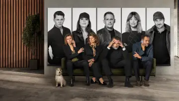 Backdrop for the TV series "Call My Agent Berlin" #1549868