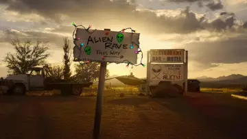 Backdrop for the TV series "Trainwreck: Storm Area 51" #1438265