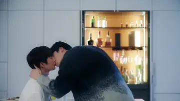 Backdrop for the TV series "My Bias is Showing?!" #1505074