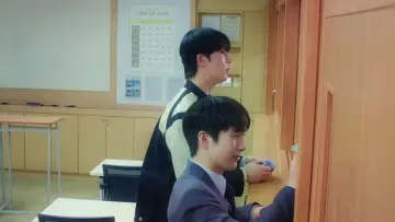 Backdrop for the TV series "My Bias is Showing?!" #1505085