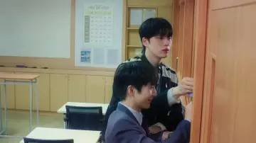 Backdrop for the TV series "My Bias is Showing?!" #1505087