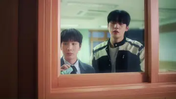 Backdrop for the TV series "My Bias is Showing?!" #1505088