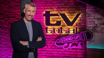 Backdrop for the TV series "TV total Stand-Up Club" #1673516
