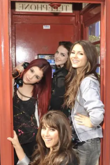 Poster к сериалу "Victorious" #1336167