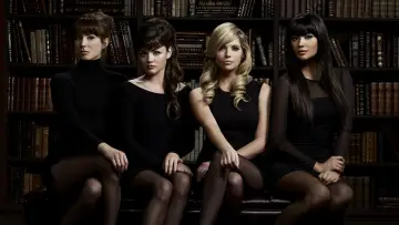 Backdrop к сериалу "Pretty Little Liars" #1282503