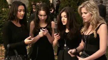 Backdrop к сериалу "Pretty Little Liars" #1282554