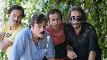 Backdrop for the TV series "Geniş Aile" #1838634