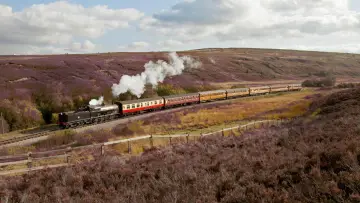 Backdrop к сериалу "Great British Railway Journeys" #1375323