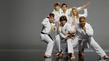 Backdrop к сериалу "Kickin