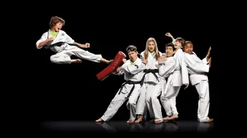 Backdrop к сериалу "Kickin