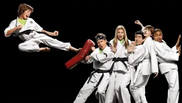 Backdrop к сериалу "Kickin