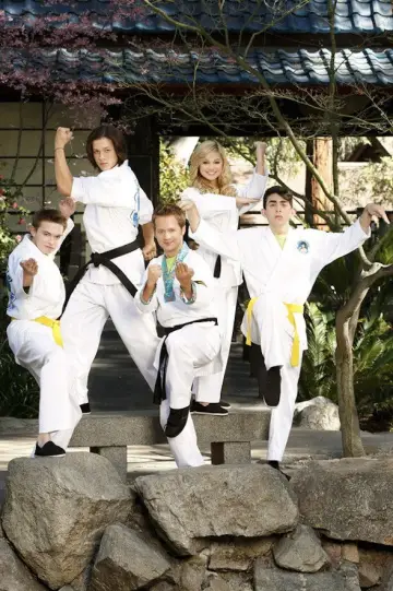 Poster к сериалу "Kickin