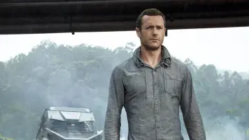 Backdrop for the TV series "Terra Nova" #1439117